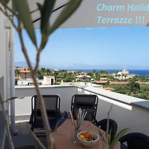  Holiday home Charm